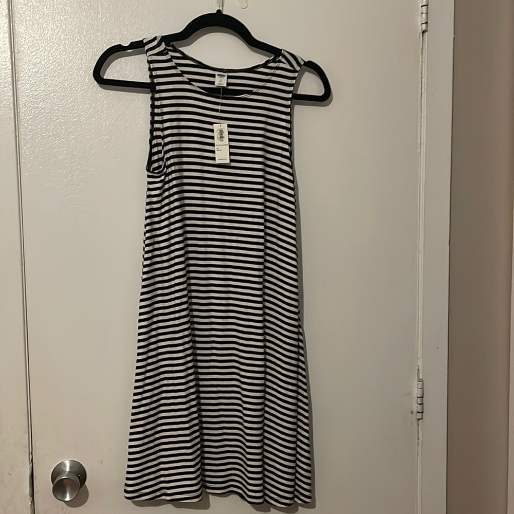 Old Navy casual sleeveless dress.